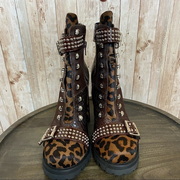 Jeffrey Campbell Lilith Animal Print Combat Lace Up Heeled Boots Size 8.5 Women - Picture 4 of 13